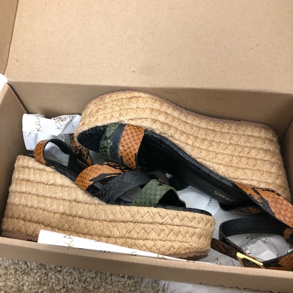 NWB Kaanas Galapagos Espadrille Snake Skin Wedge - Picture 9 of 10
